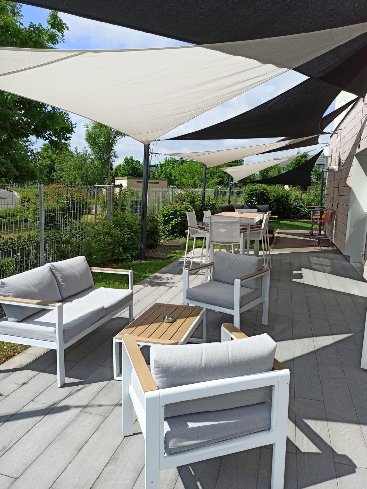 B&B Hotel Chartres Oceane Εξωτερικό φωτογραφία
