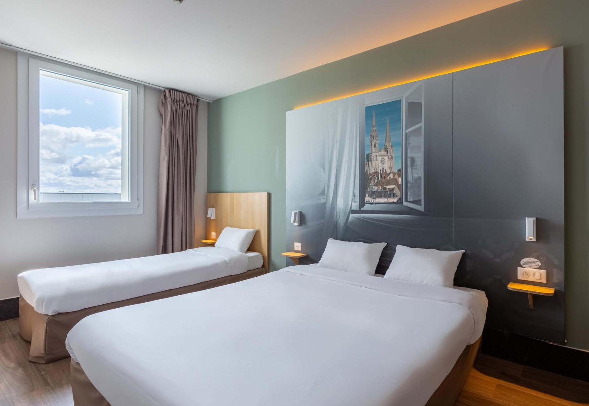 B&B Hotel Chartres Oceane Εξωτερικό φωτογραφία